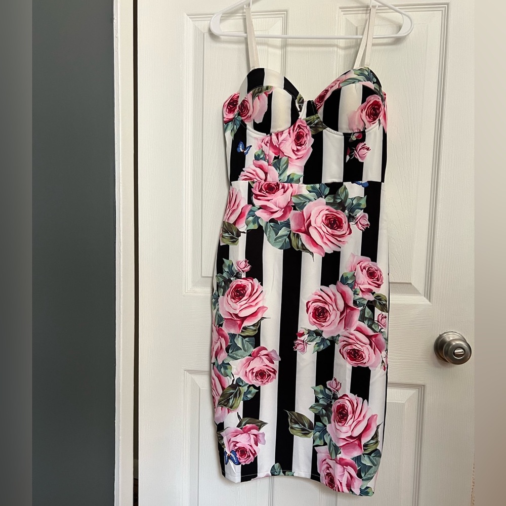 Black and white dress with beautiful detail